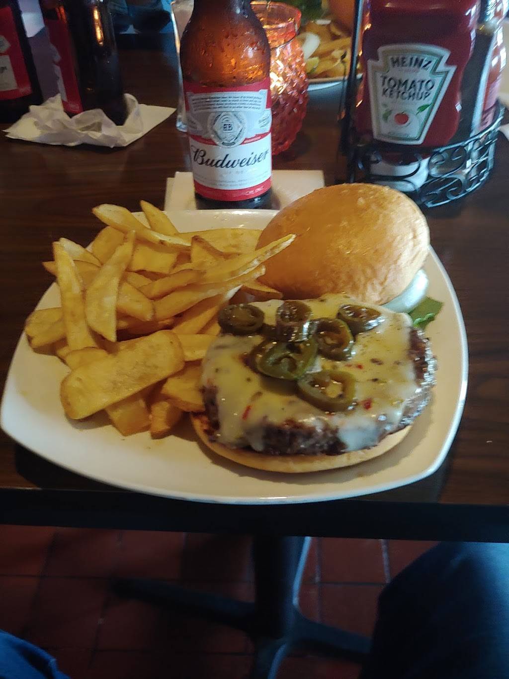 Betty Janes Bar & Grill | restaurant | 13791 E Thirteen Mile Rd, Warren, MI 48088, USA | 5864158889 OR +1 586-415-8889