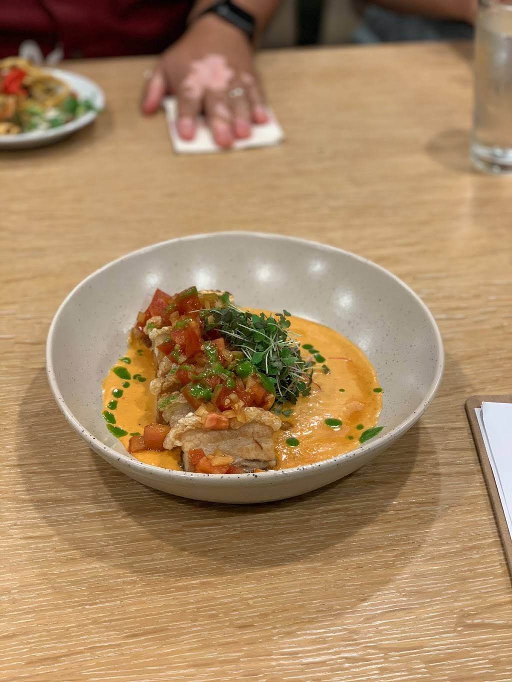 Redfish Poke Bar | restaurant | 685 Auahi St, Honolulu, HI 96813, USA | 8085326420 OR +1 808-532-6420