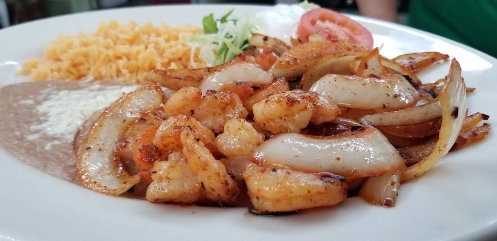 La Flama Mexican Restaurant | restaurant | 111 SE 2nd St, Snow Hill, NC 28580, USA | 2527474333 OR +1 252-747-4333