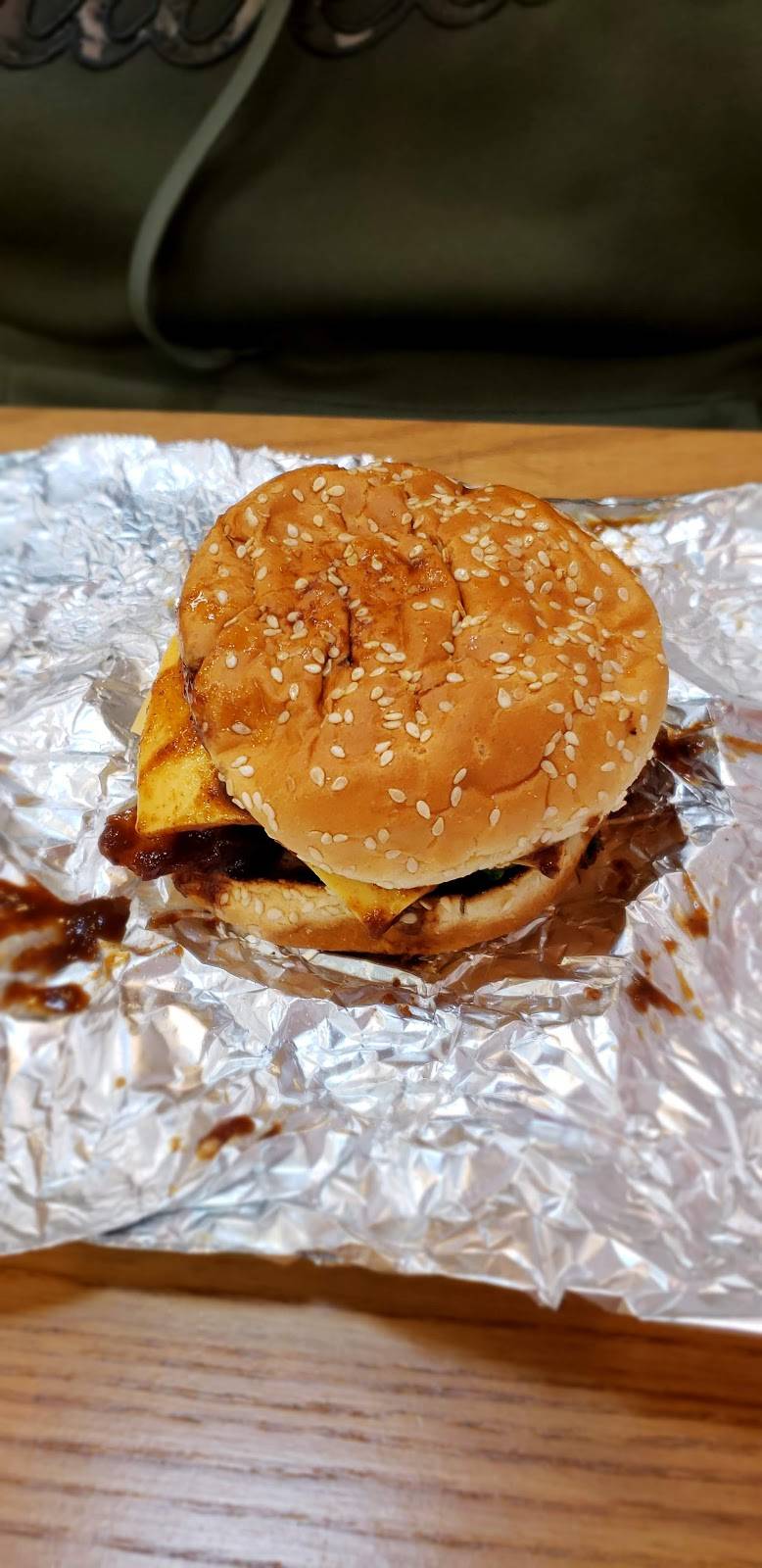Five Guys | meal takeaway | 112 RHL Blvd, Charleston, WV 25309, USA | 3047442709 OR +1 304-744-2709