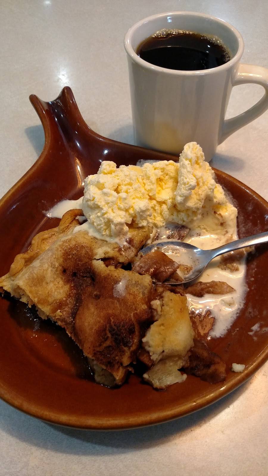 Hometown Grill and Buffet | restaurant | 30 Sangers Ln, Staunton, VA 24401, USA | 5408852200 OR +1 540-885-2200