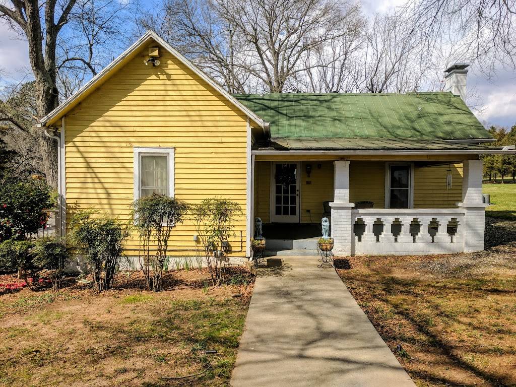 Willow Creek Inn | restaurant | 3083 Wyant Rd, Vale, NC 28168, USA | 7042761111 OR +1 704-276-1111