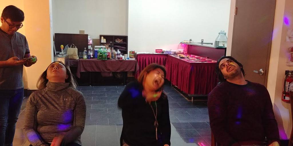 Hot Wings Chinese Restaurant | restaurant | 1055 Canadian Pl #115, Mississauga, ON L4W 0C2, Canada | 4166200888 OR +1 416-620-0888