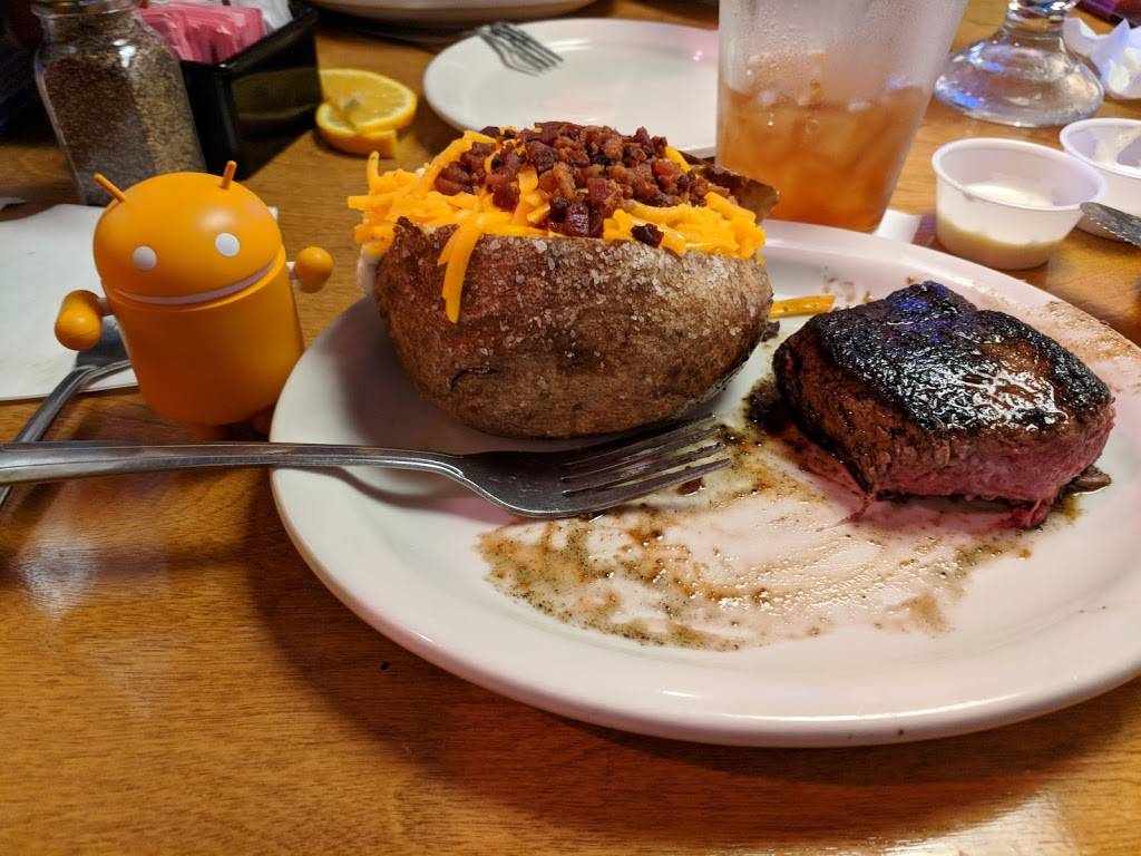 Texas Roadhouse | restaurant | 6616 W Loop 1604 N, San Antonio, TX 78254, USA | 2106887427 OR +1 210-688-7427