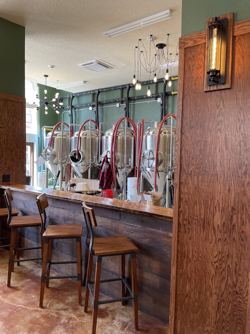 Rickhouse Brewing Ventures | restaurant | 401 N Oak Ave Ste 107a, Mineral Wells, TX 76067, USA | 9409771938 OR +1 940-977-1938