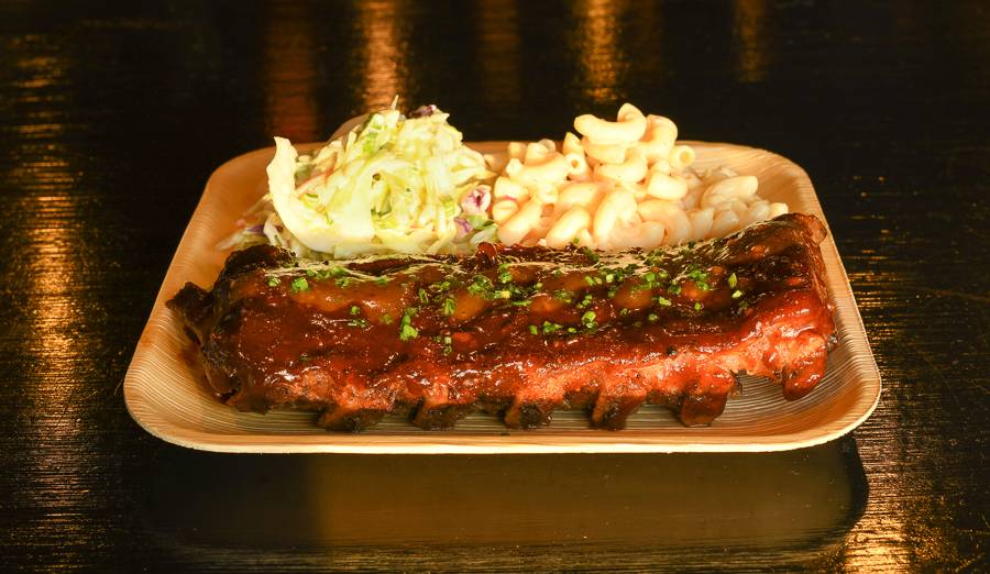 S/T Hooligans | restaurant | 4354 Leary Way NW, Seattle, WA 98107, USA | 2066594754 OR +1 206-659-4754