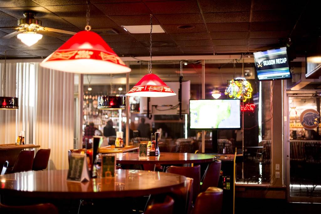 Cheeks Bar & Grill | restaurant | 1206 Towanda Ave #6, Bloomington, IL 61701, USA | 3098293655 OR +1 309-829-3655