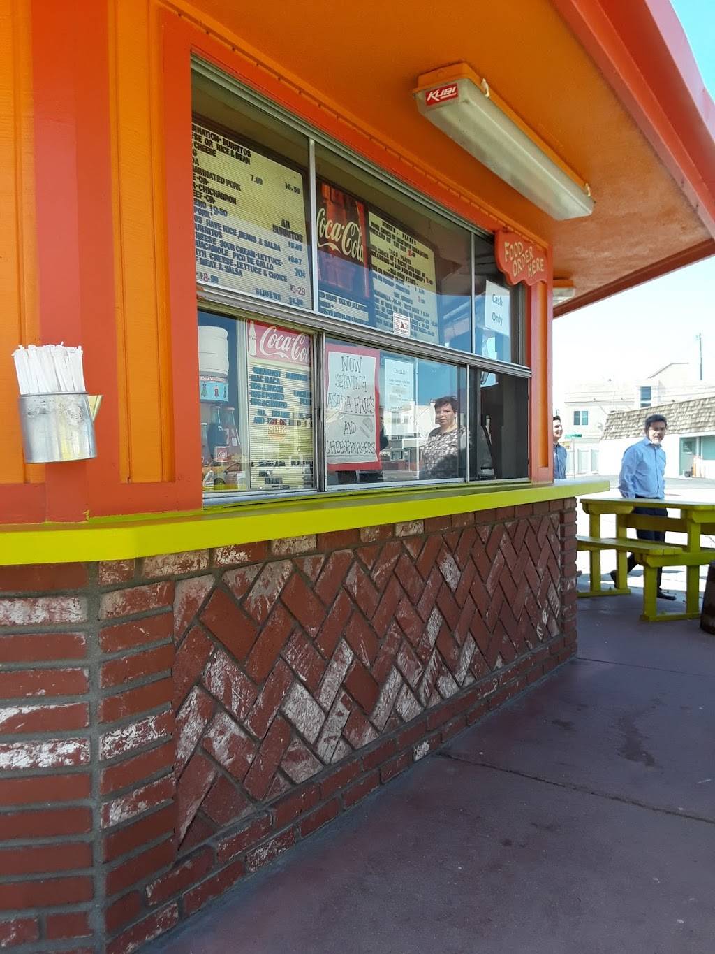 Pepes Mexican Food | restaurant | 200 Rossmore Dr, Oxnard, CA 93035, USA | 8059852880 OR +1 805-985-2880