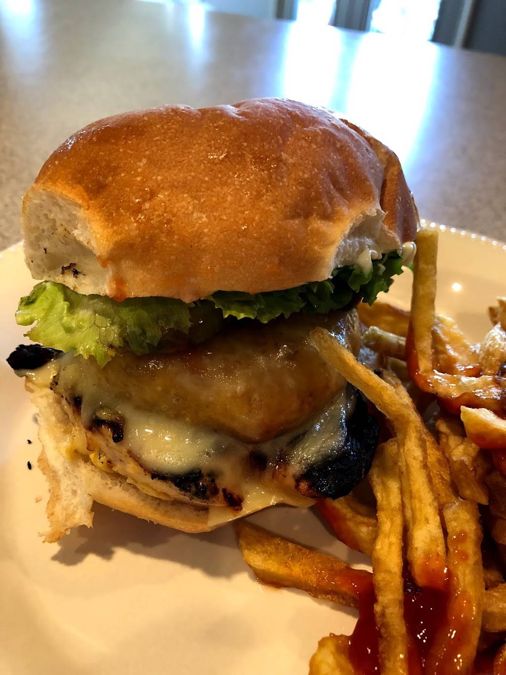 White Swan | restaurant | 1264 E Newport Rd, Lititz, PA 17543, USA | 7176264444 OR +1 717-626-4444