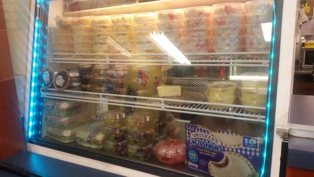 Crown Fried Chicken | restaurant | 3706 N Broad St, Philadelphia, PA 19140, USA | 2152230700 OR +1 215-223-0700