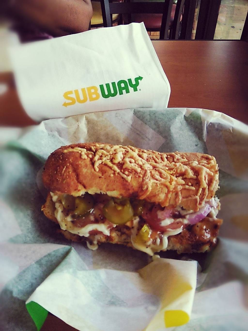 Subway Restaurants | restaurant | 1656 W 119th St, Chicago, IL 60643, USA | 7738214055 OR +1 773-821-4055