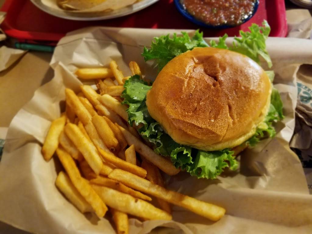 Skeeters Mesquite Grill | restaurant | 4121 W Lake Houston Pkwy, Kingwood, TX 77339, USA | 2813617168 OR +1 281-361-7168