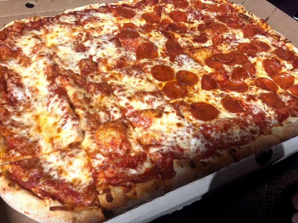 The Belchertown Pizza Shop | meal delivery | 4 Park St, Belchertown, MA 01007, USA | 4133230300 OR +1 413-323-0300