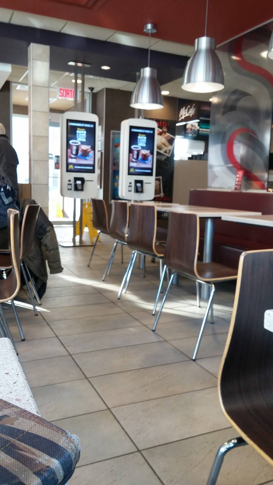 McDonalds | cafe | 2355 8e Rue, Grand-Mère, QC G9T 6Z8, Canada | 8195334791 OR +1 819-533-4791