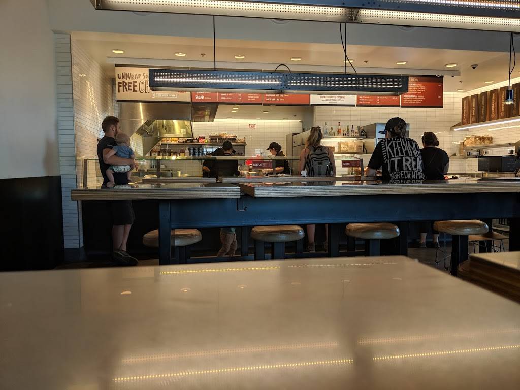 Chipotle Mexican Grill | restaurant | 34100 Monterey Ave #100, Palm Desert, CA 92211, USA | 7602021126 OR +1 760-202-1126