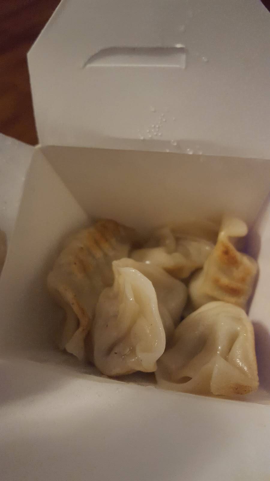 The Wok Chinese Express | restaurant | 703 Eastwood Dr, Mahomet, IL 61853, USA | 2175861588 OR +1 217-586-1588