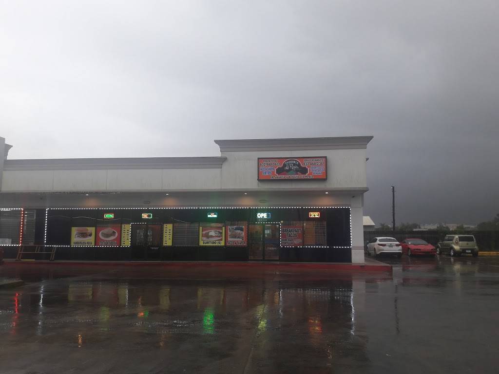 Taqueria Y Antojitos La REGIO | restaurant | 8906 Airport Blvd a, Houston, TX 77061, USA | 8329400611 OR +1 832-940-0611