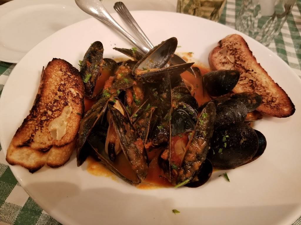 The Espositos Restaurant | restaurant | 9917 Fairfax Blvd, Fairfax, VA 22030, USA | 7033855912 OR +1 703-385-5912