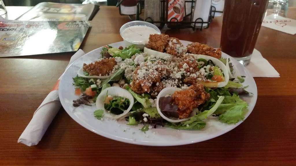 Hooters | restaurant | 409 N Hershey Rd, Bloomington, IL 61701, USA | 3096634668 OR +1 309-663-4668