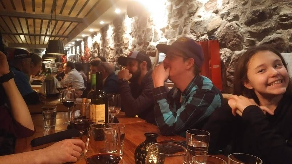 LOurs Caverne Culinaire | restaurant | 200 Rue Sainte-Marie, La Prairie, QC J5R 1G2, Canada | 4506953113 OR +1 450-695-3113
