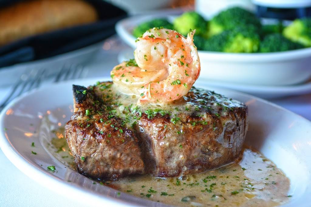 Myrons Prime Steakhouse | restaurant | 136 N Castell Ave, New Braunfels, TX 78130, USA | 8306241024 OR +1 830-624-1024