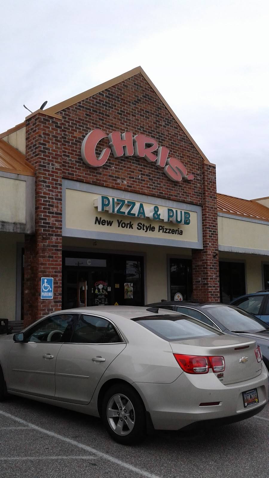 Chris Pizza and Pub | restaurant | 170 Surfrider Blvd, Longs, SC 29568, USA | 8433995665 OR +1 843-399-5665