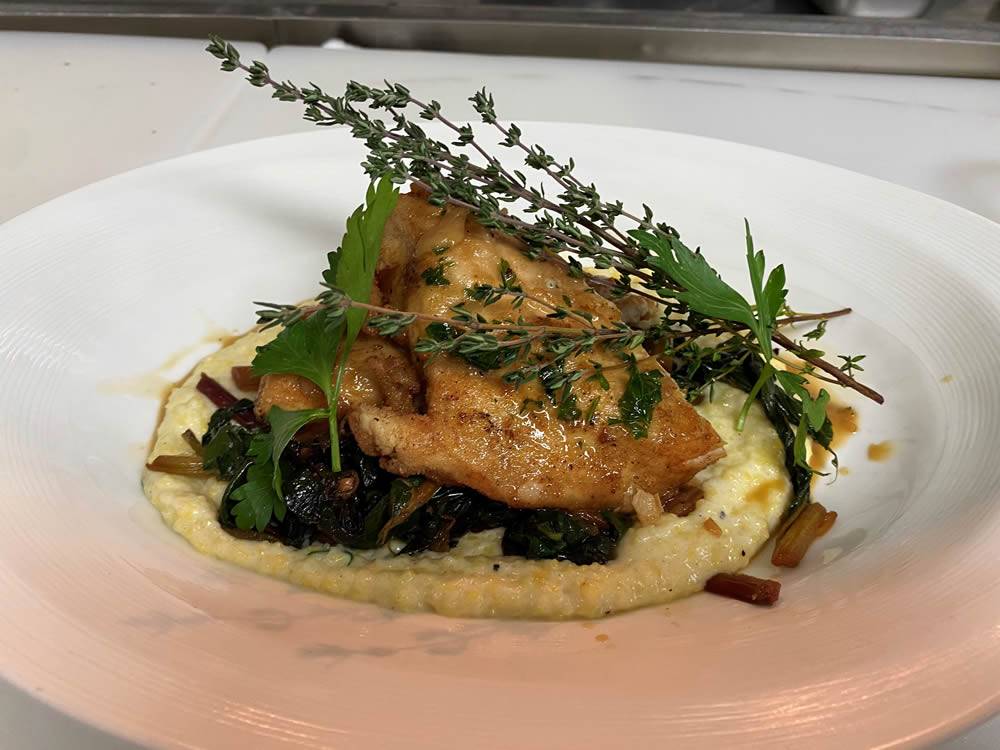 Woodys at the Airport | restaurant | 200 Fred Kane Dr, Monterey, CA 93940, USA | 8313731232 OR +1 831-373-1232