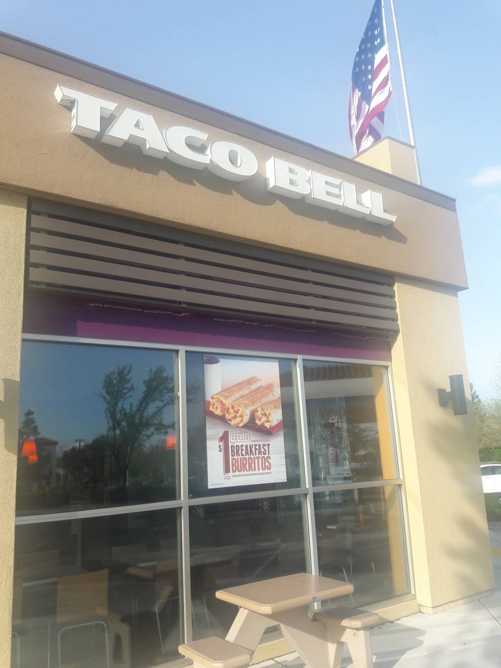 Taco Bell | meal takeaway | 9146 Harbour Point Dr, Elk Grove, CA 95758, USA | 9166651021 OR +1 916-665-1021