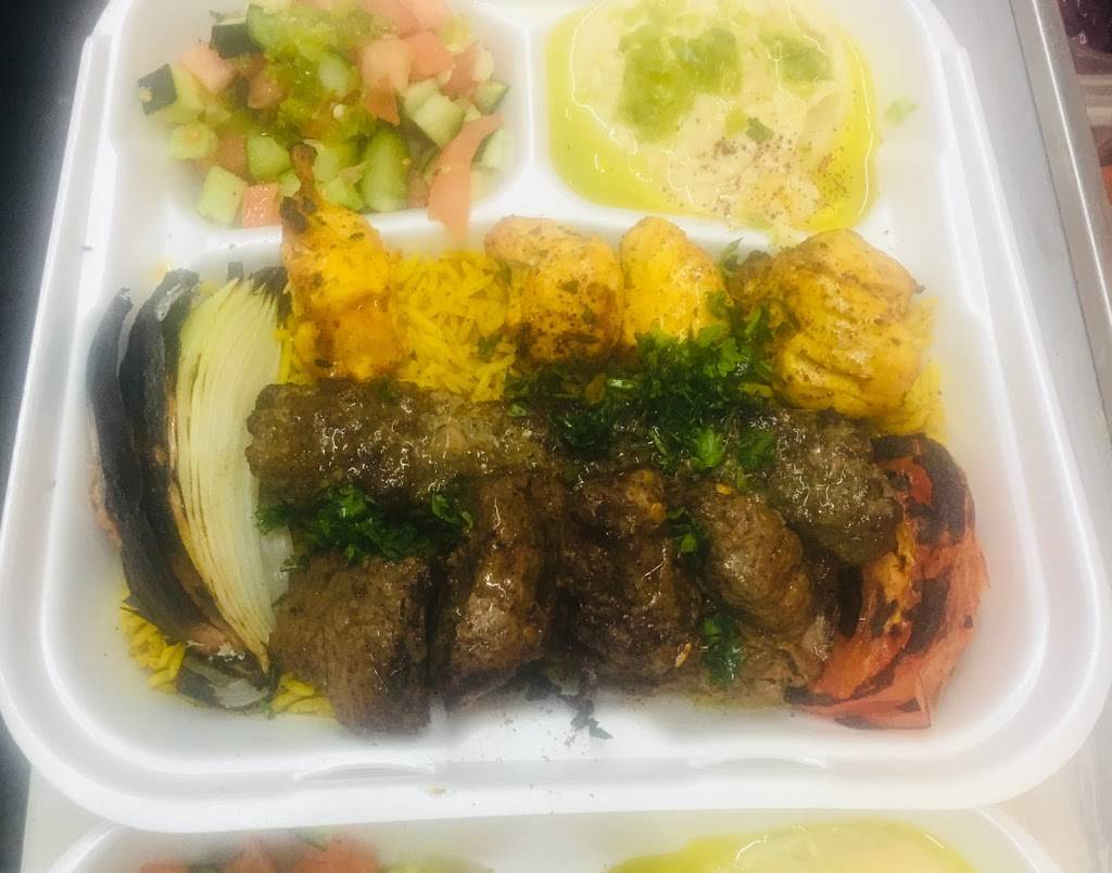 Shawarma king | restaurant | 2713 N Bremen St, Milwaukee, WI 53212, USA | 4147021420 OR +1 414-702-1420