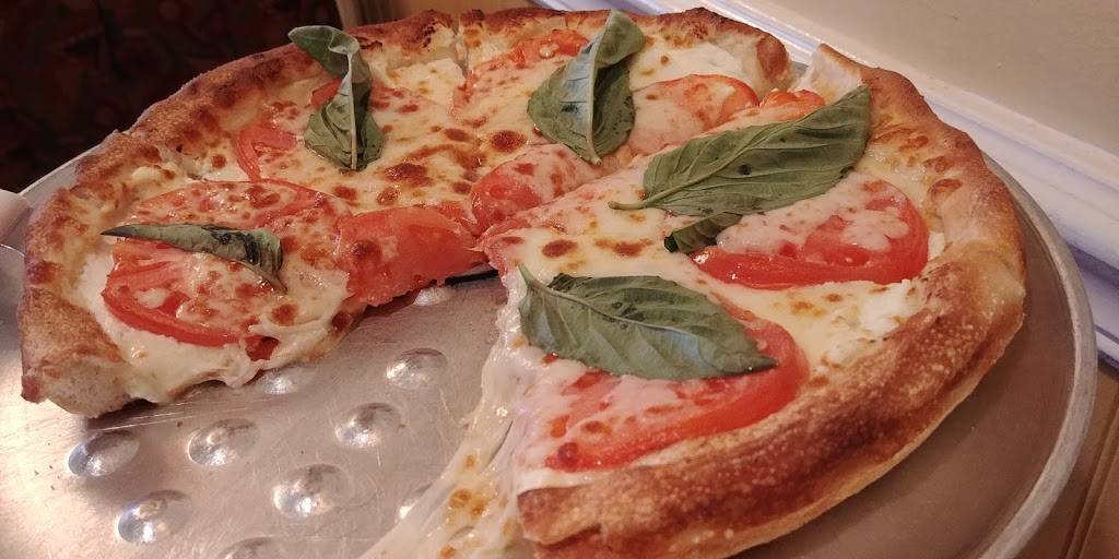 Gondolier of Halls - Italian Restaurant & Pizza | restaurant | 6951 Maynardville Pike, Knoxville, TN 37918, USA | 8659228100 OR +1 865-922-8100