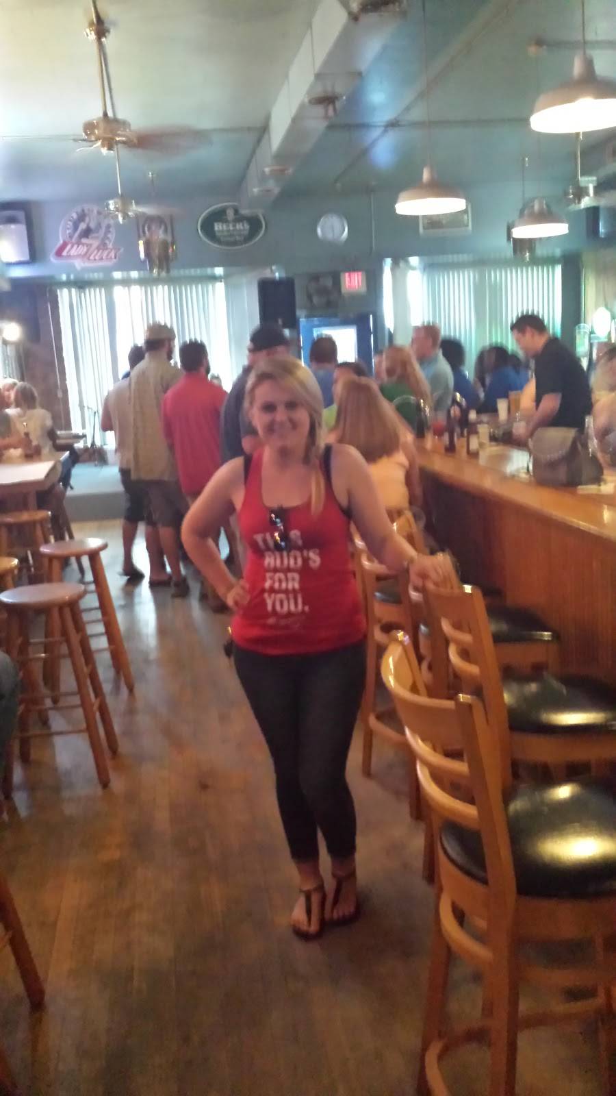 KJs Bar & Grill | restaurant | 518 E Lincoln Hwy, DeKalb, IL 60115, USA | 8157482577 OR +1 815-748-2577