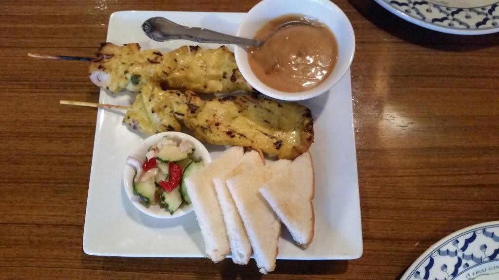 Thai Ginger | restaurant | 4512 Klahanie Dr SE, Sammamish, WA 98029, USA | 4253698233 OR +1 425-369-8233