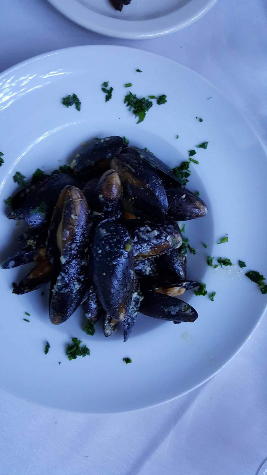 Chefs Table Clinton | cafe | 10 E Main St, Clinton, NJ 08809, USA | 9083232745 OR +1 908-323-2745