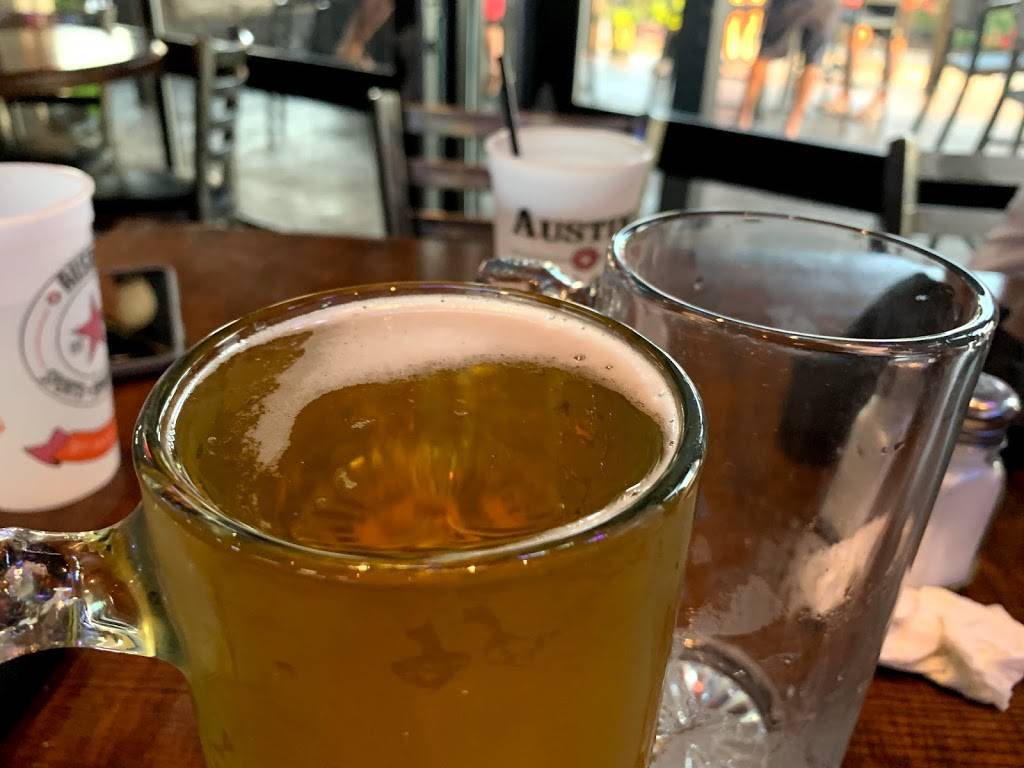 Austins Bar & Grill | restaurant | 11180 S Lone Elm Rd, Olathe, KS 66061, USA | 9133222337 OR +1 913-322-2337