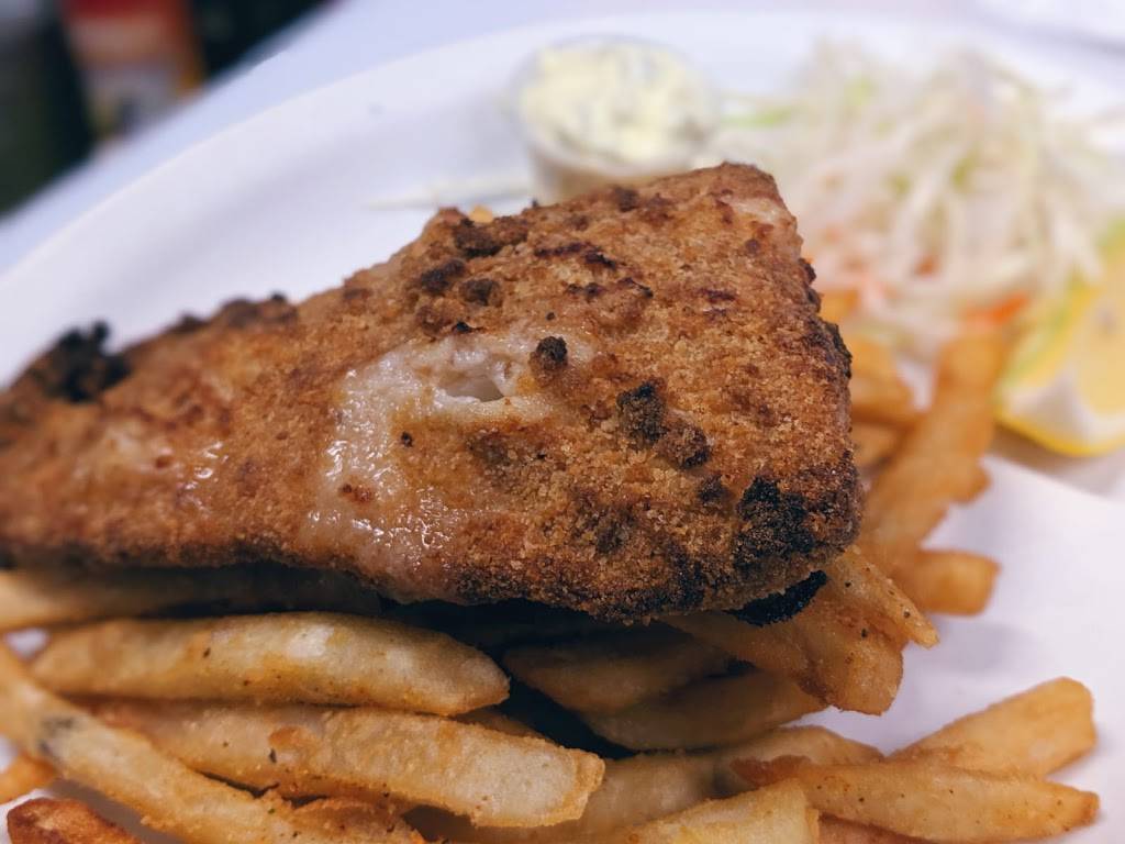 Harbourview Marina Restaurant | restaurant | 5 Bay St W, Brighton, ON K0K 1H0, Canada | 6134751515 OR +1 613-475-1515