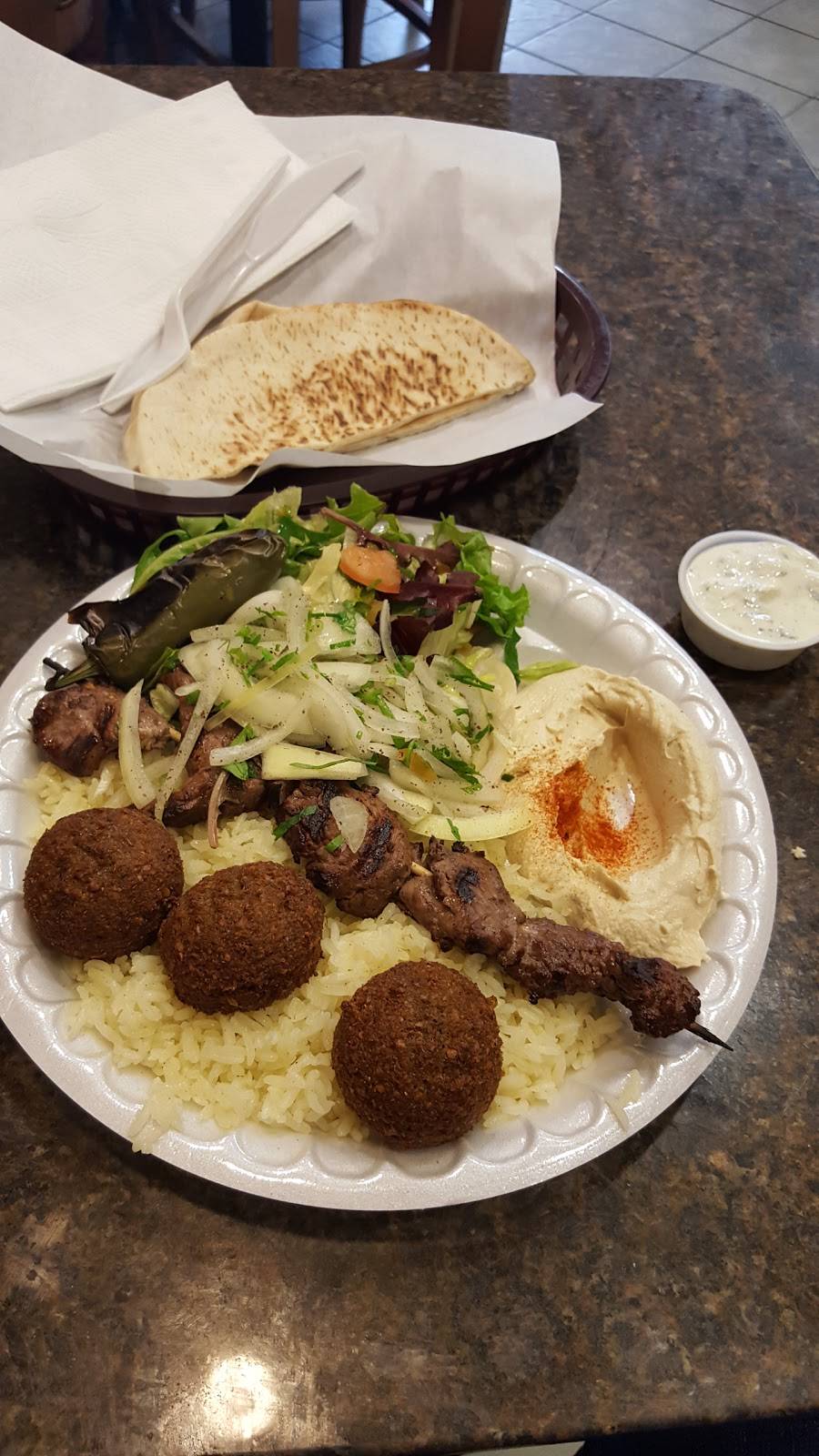 Santee Falafel | restaurant | 1335 South Santee St, Los Angeles, CA 90015, USA | 2137492555 OR +1 213-749-2555