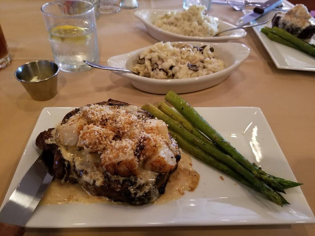 Grand Cru | night club | 2600 S Providence Rd, Columbia, MO 65203, USA | 5734432600 OR +1 573-443-2600