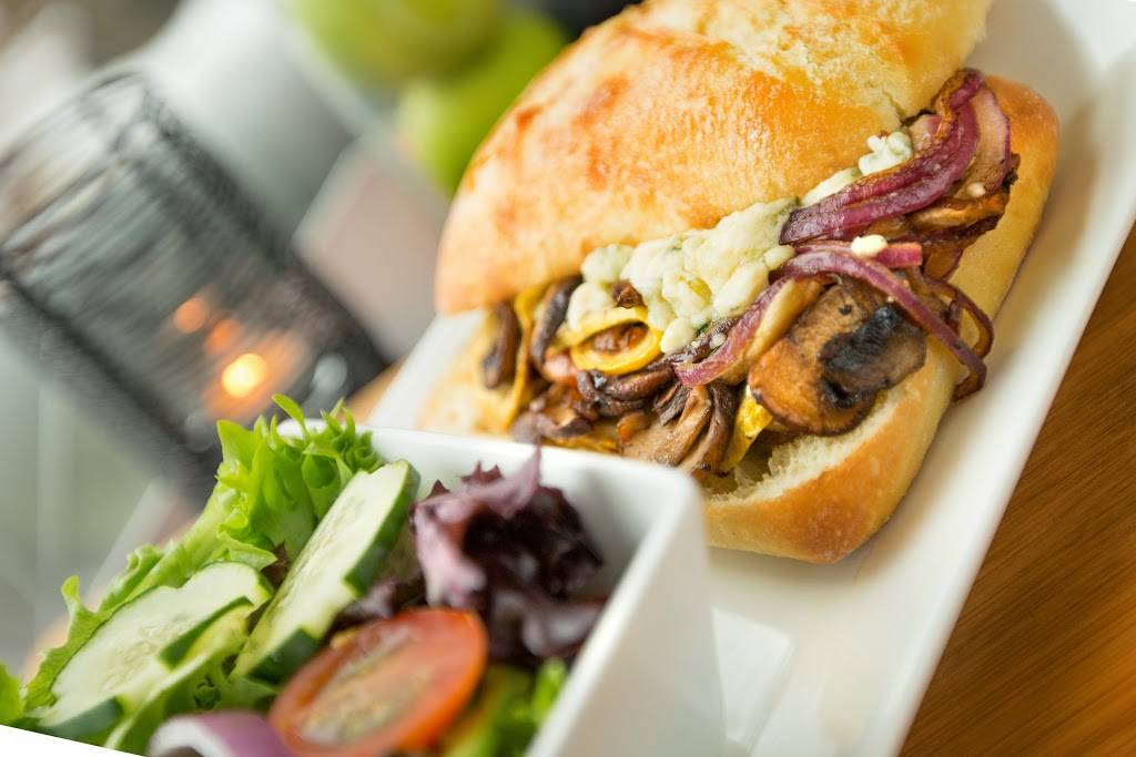 Twist Bar & Grill | restaurant | 6617 Odana Rd, Madison, WI 53719, USA | 6088330110 OR +1 608-833-0110