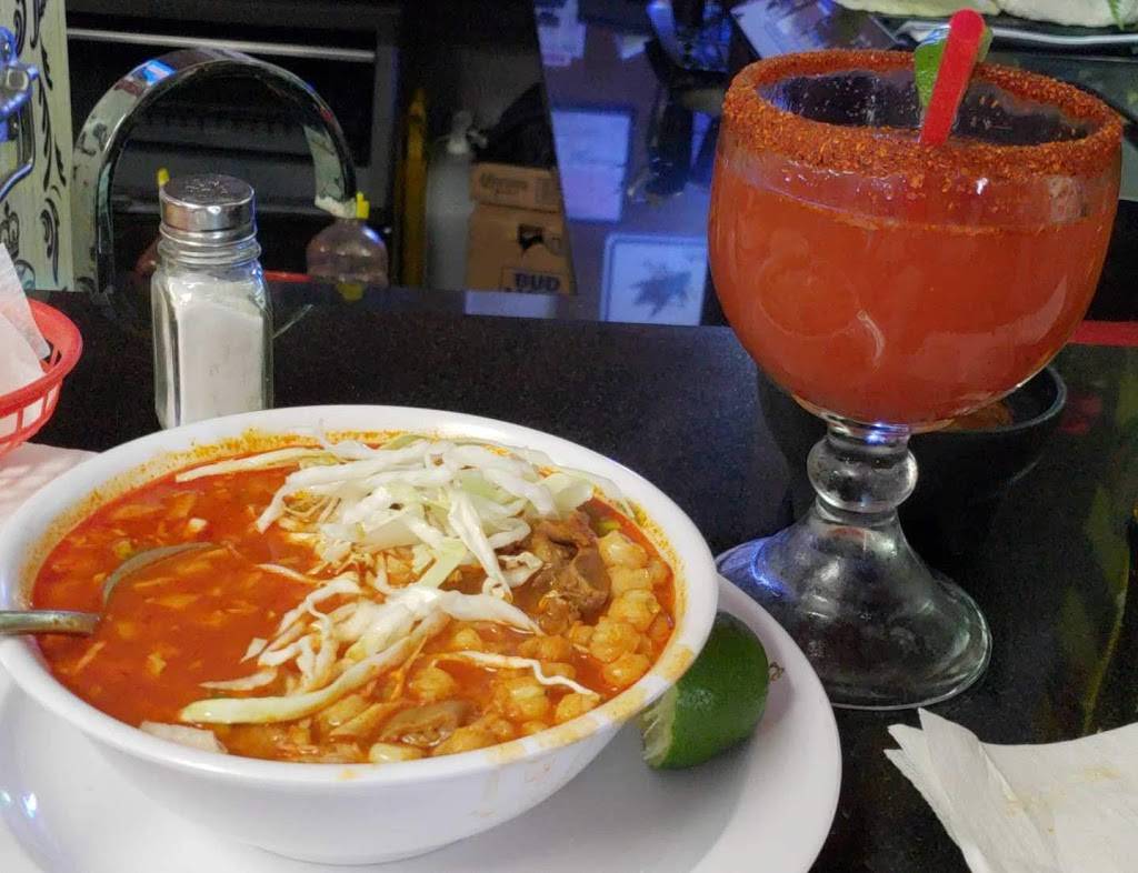 Los Compadres Bar And Grill | restaurant | 4126 Monterey Rd, San Jose, CA 95111, USA | 4083633664 OR +1 408-363-3664