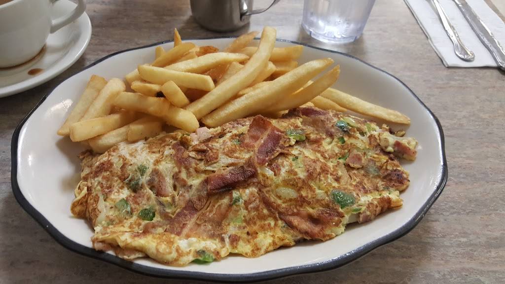 Station Plaza Coffee Shop and Diner | cafe | 206 Station Plaza N, Mineola, NY 11501, USA | 5167465150 OR +1 516-746-5150