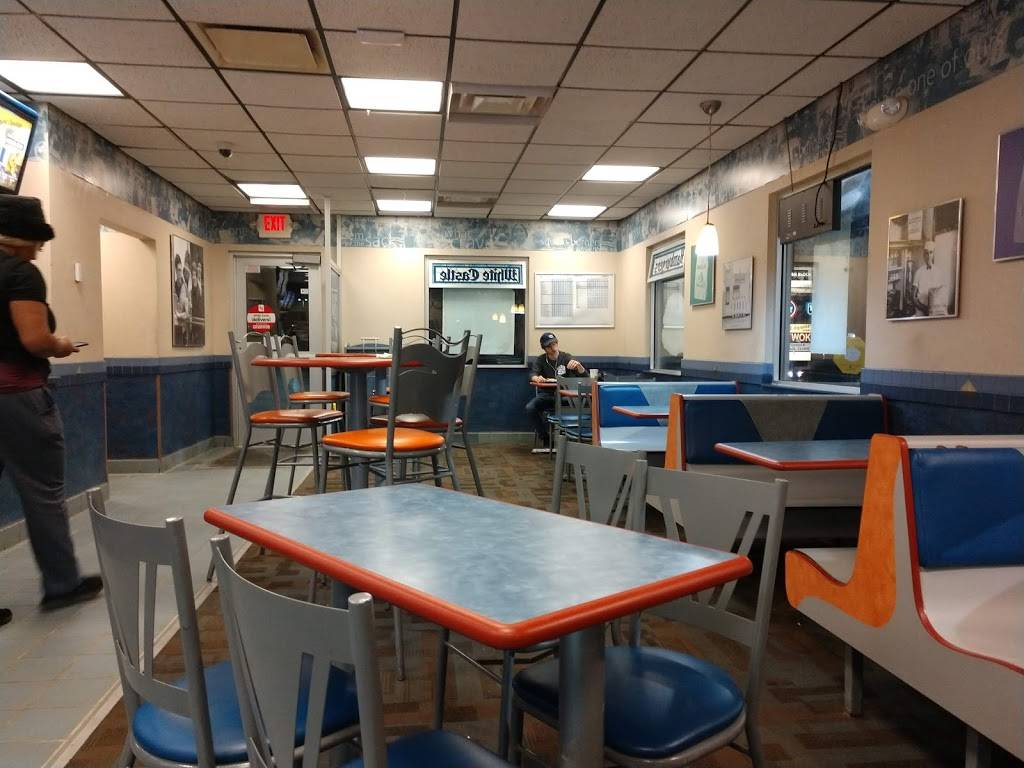 White Castle | restaurant | 3150 Dixie Hwy, Erlanger, KY 41018, USA | 8593449772 OR +1 859-344-9772