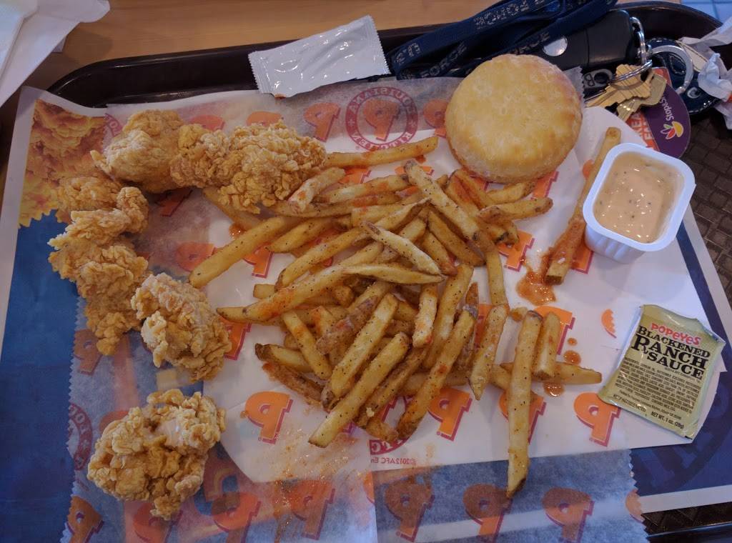 Popeyes Louisiana Kitchen | restaurant | 35 Whalley Ave, New Haven, CT 06511, USA | 2035627674 OR +1 203-562-7674