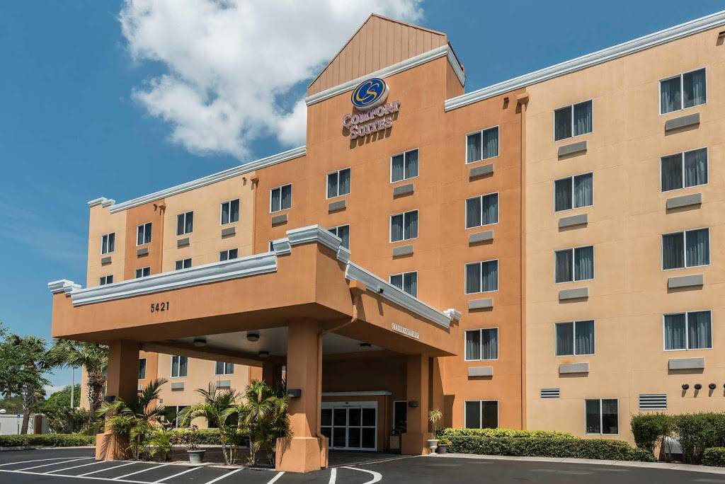 Comfort Suites Tampa Airport North | restaurant | 5421 W Waters Ave, Tampa, FL 33634, USA | 8138808938 OR +1 813-880-8938