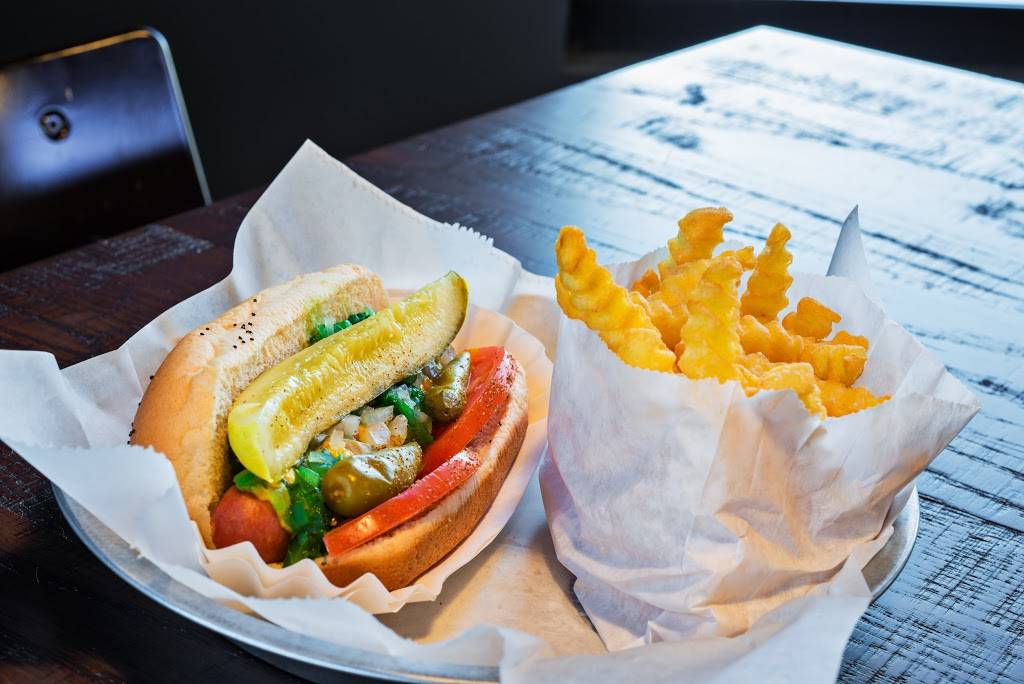 Osgoods | restaurant | 11530 W Burleigh St, Wauwatosa, WI 53222, USA | 4149886044 OR +1 414-988-6044