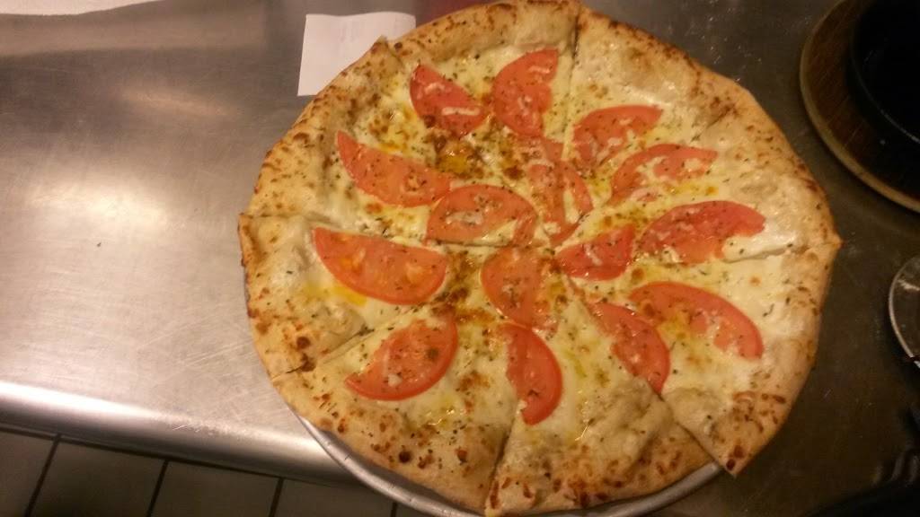 Varsity Club | restaurant | 910 Willowdale Rd, Morgantown, WV 26505, USA | 3045995990 OR +1 304-599-5990