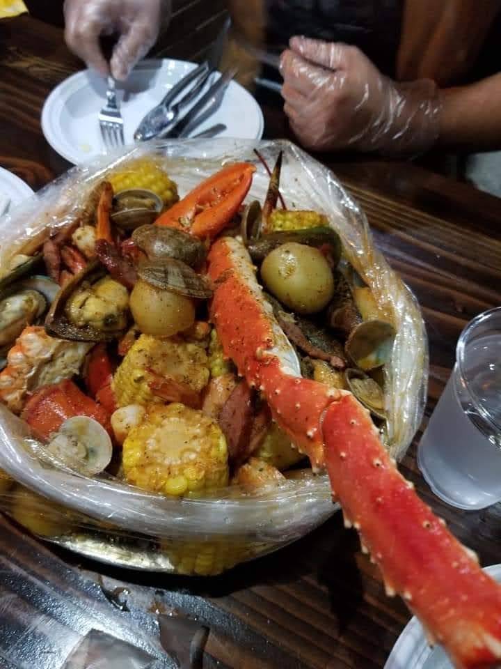 Brooklyn Bay | restaurant | 7026 3rd Ave, Brooklyn, NY 11209, USA | 7183335833 OR +1 718-333-5833