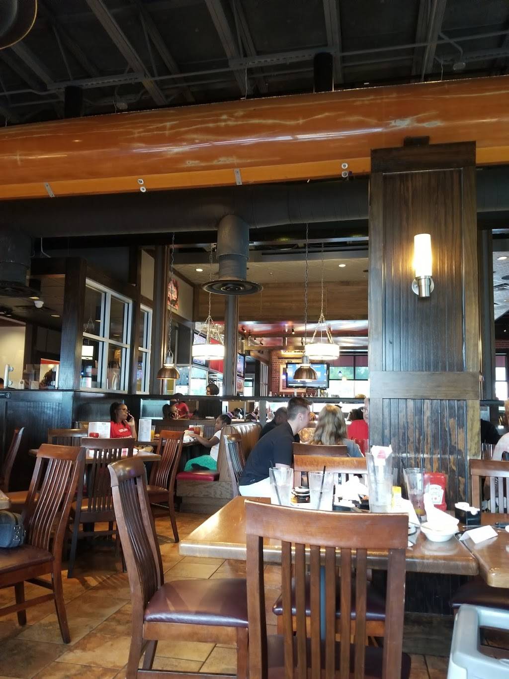 TGI Fridays | restaurant | 2990 Waldorf Market Pl, Waldorf, MD 20603, USA | 3019328750 OR +1 301-932-8750