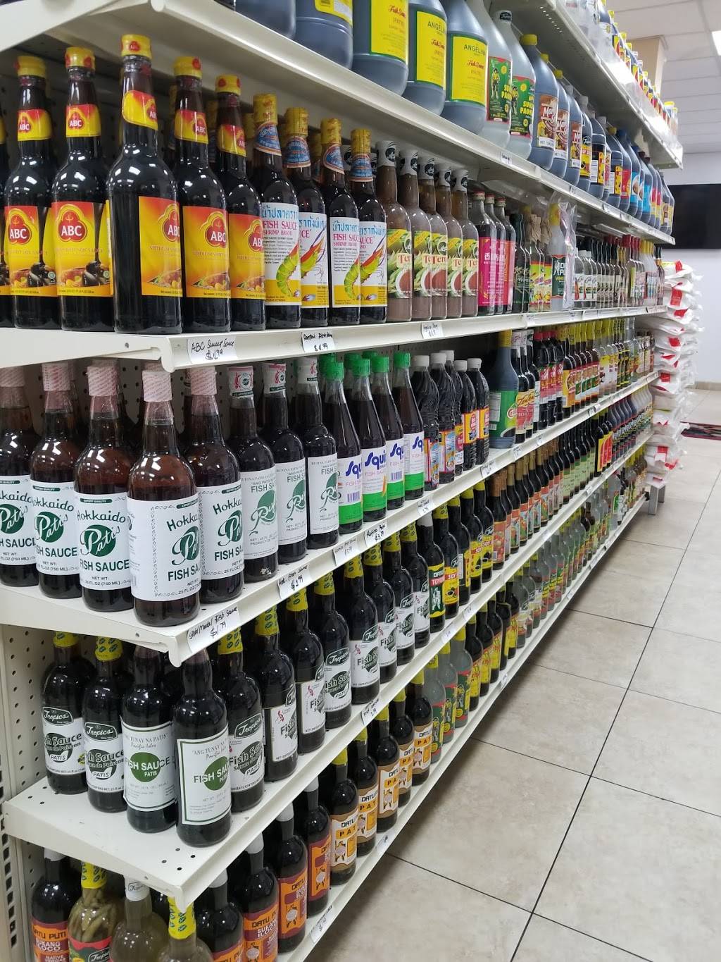 Kusina Ni Lorraine | restaurant | 1850 E Serene Ave, Las Vegas, NV 89123, USA | 7022933200 OR +1 702-293-3200