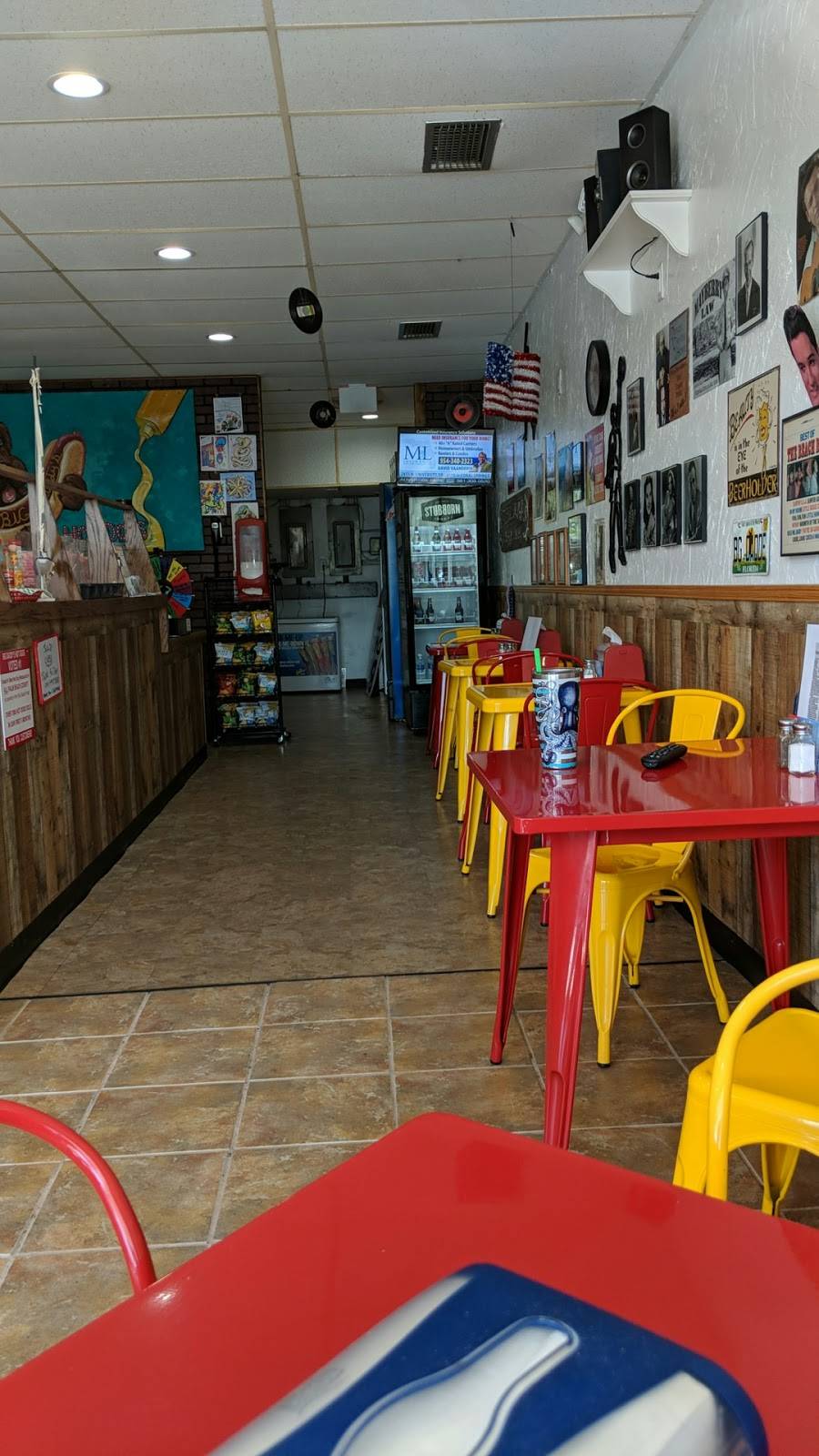 Big Daddy’s Hot Dogs and More | restaurant | 603 Northlake Blvd, North Palm Beach, FL 33408, USA | 5616702938 OR +1 561-670-2938