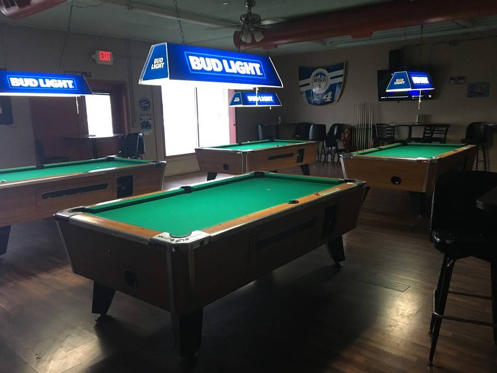 Thunderbird K.S.C. Tavern | restaurant | 8122 NE, I-69, Pleasant Valley, MO 64068, USA | 8164599934 OR +1 816-459-9934